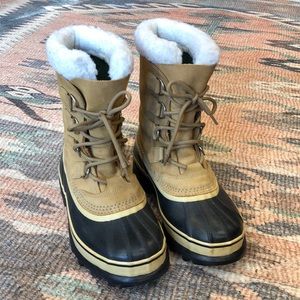 Sorel women’s Caribou Pac boots size 7